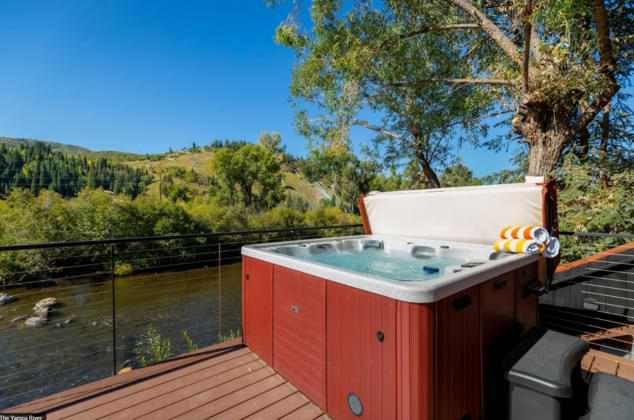 Thing To Do Private Hot Tub